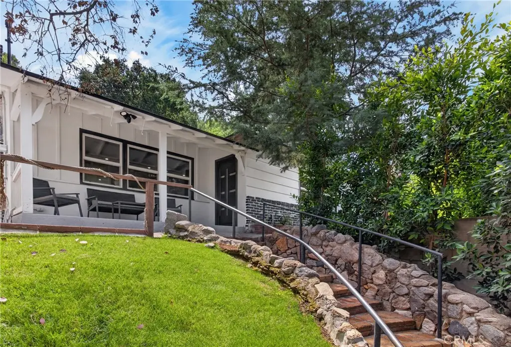 10260 Willow Spring Lane, Sunland, CA 91040 - #1