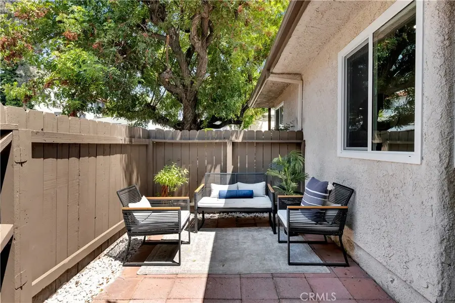 801 E Acacia Avenue #F, Glendale, CA 91205 - #3