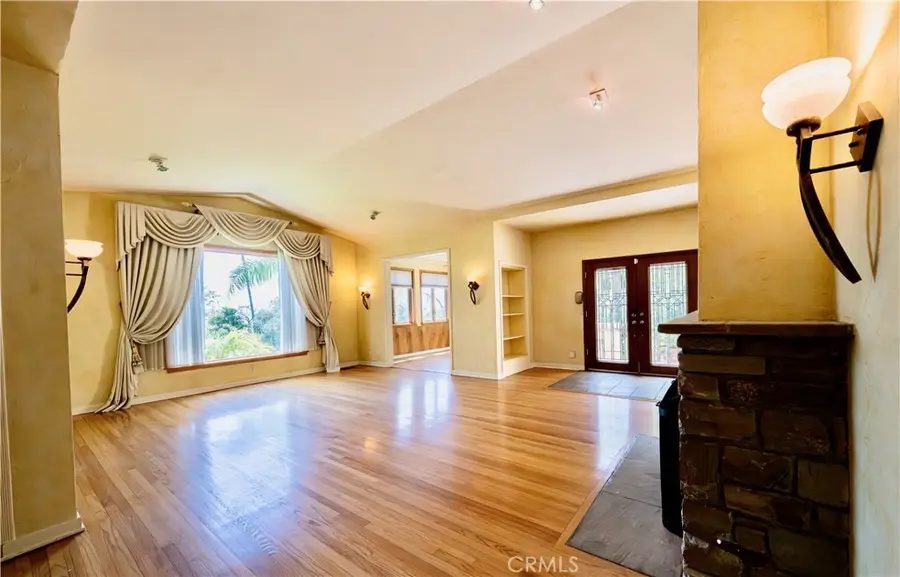 1735 Foothill, Glendale, CA 91201 - #3