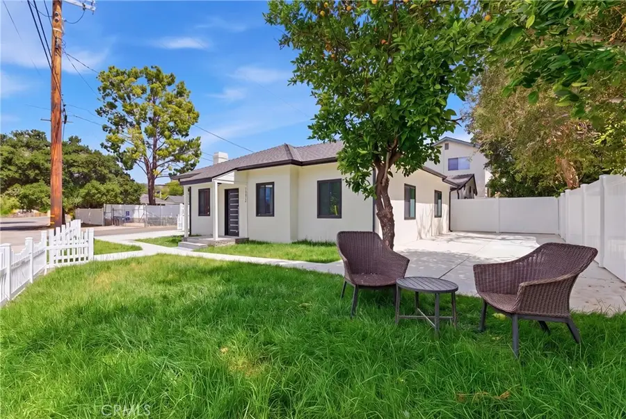 10012 Plainview Avenue, Tujunga, CA 91042 - #2