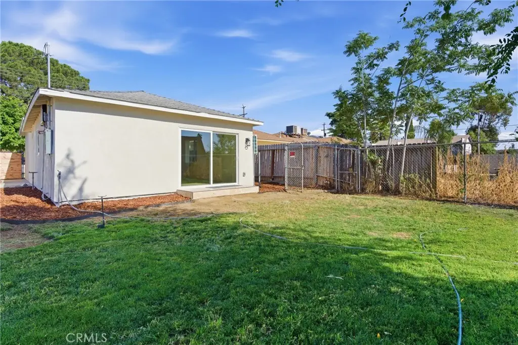217 Garnsey Avenue, Bakersfield, CA 93309 - #1