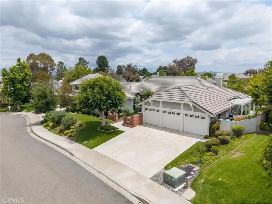 26072 Charing Cross, Valencia, CA 91355 - #2