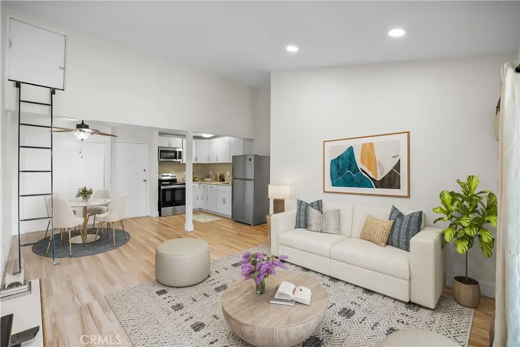 21801 Roscoe #206, Canoga Park, CA 91304 - #1