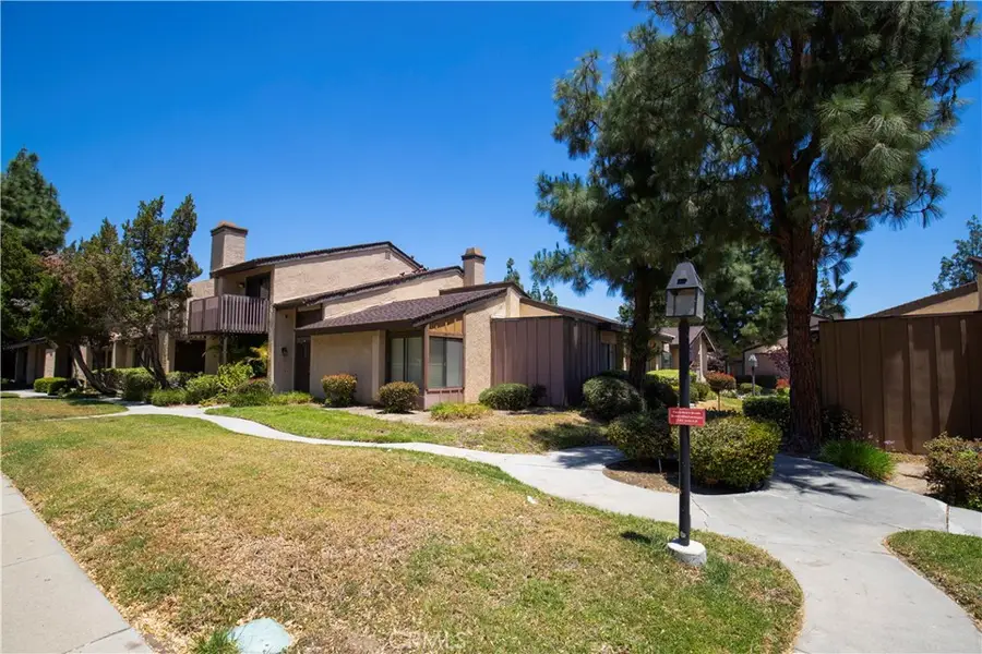 8430 Winnetka Avenue #20, Winnetka, CA 91306 - #2
