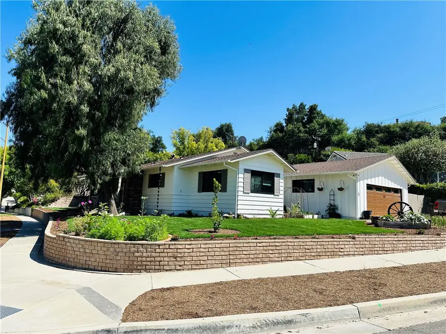 23626 Neargate, Newhall, CA 91321 - #3