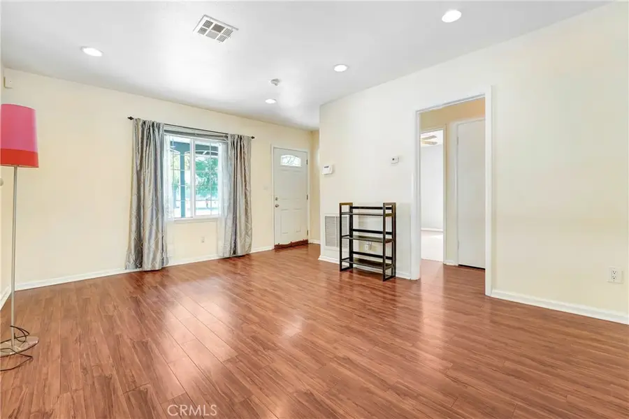 17516 Cantlay, Lake Balboa, CA 91406 - #3