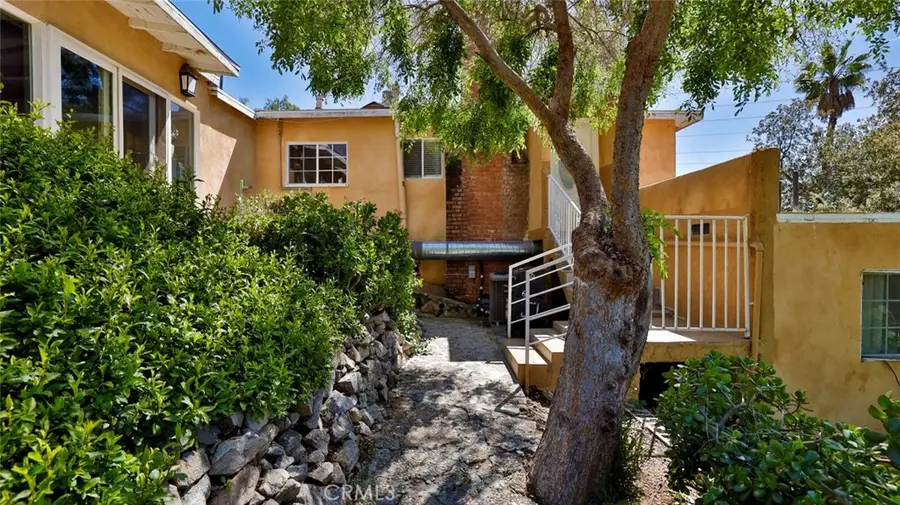 10058 Sunland Boulevard, Sunland, CA 91040 - #3