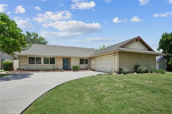 22259 Bassett, Canoga Park, CA 91303