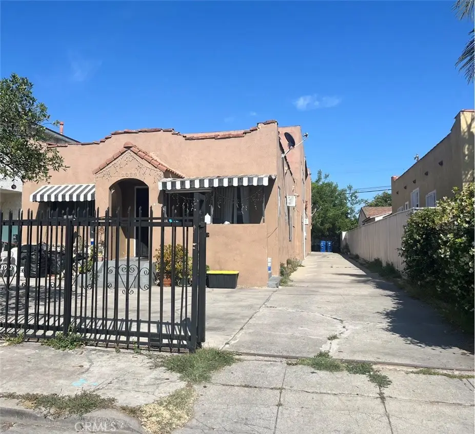 2026 S Ridgeley, Los Angeles, CA 90016 - #1