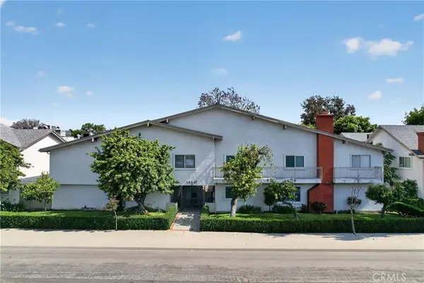 18547 Collins Street #B23, Tarzana, CA 91356