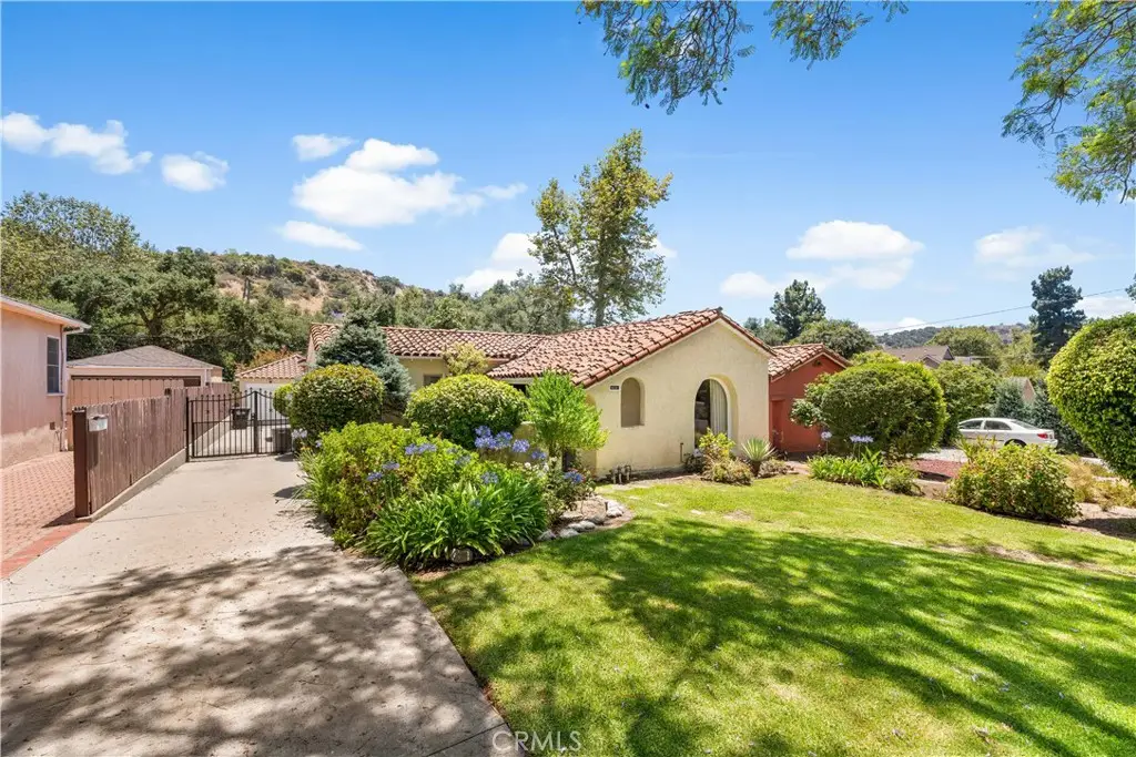 2620 Hollister Terrace, Glendale, CA 91206 - #1