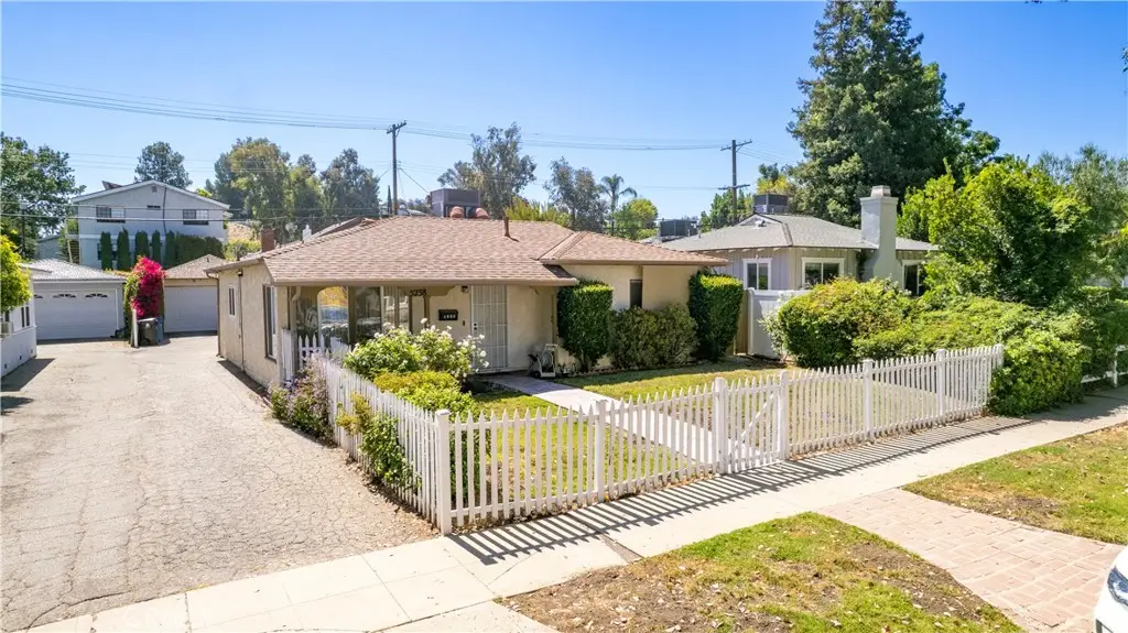 5238 Comercio, Woodland Hills, CA 91364 - #1