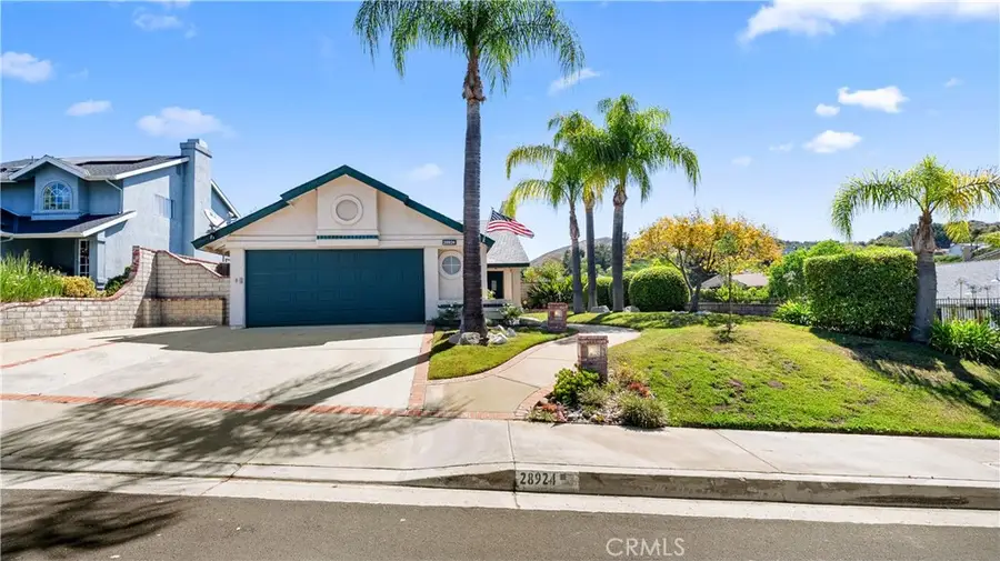 28924 Raintree Lane, Saugus, CA 91390 - #3