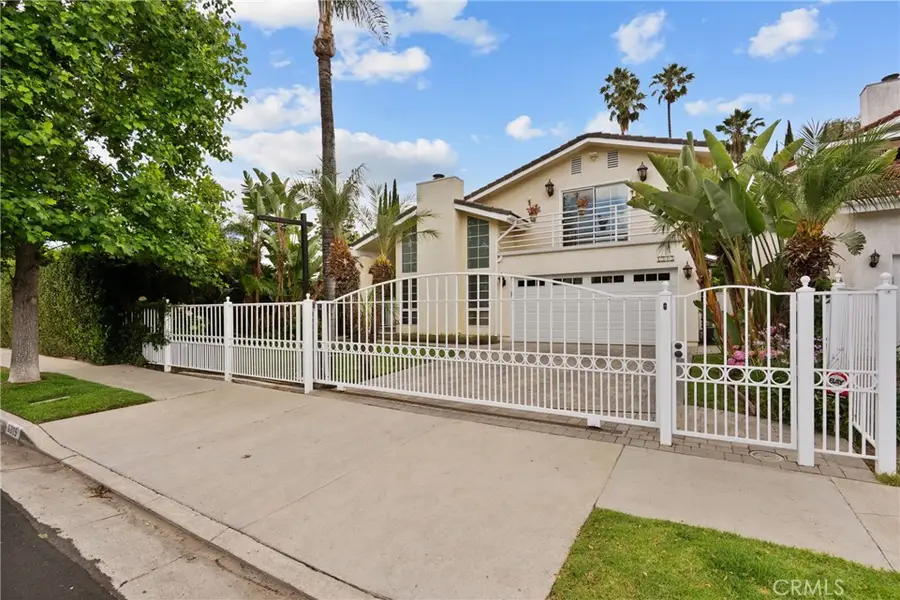 6325 Yolanda, Tarzana, CA 91335 - #2