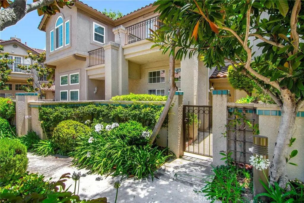 618 Warwick Avenue, Thousand Oaks, CA 91360 - #1