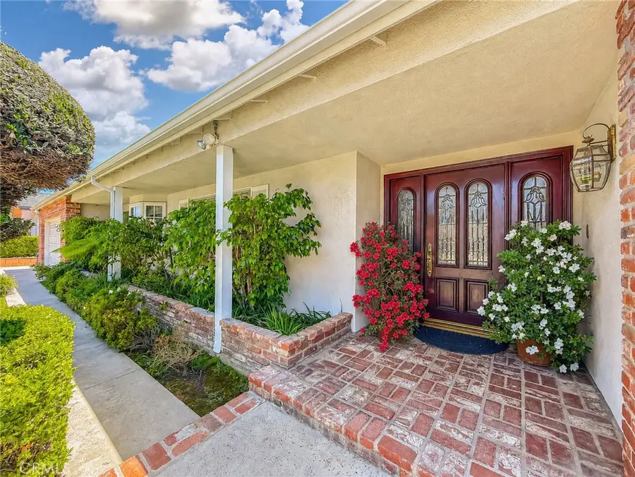 17540 Superior Street, Northridge, CA 91325 - #3
