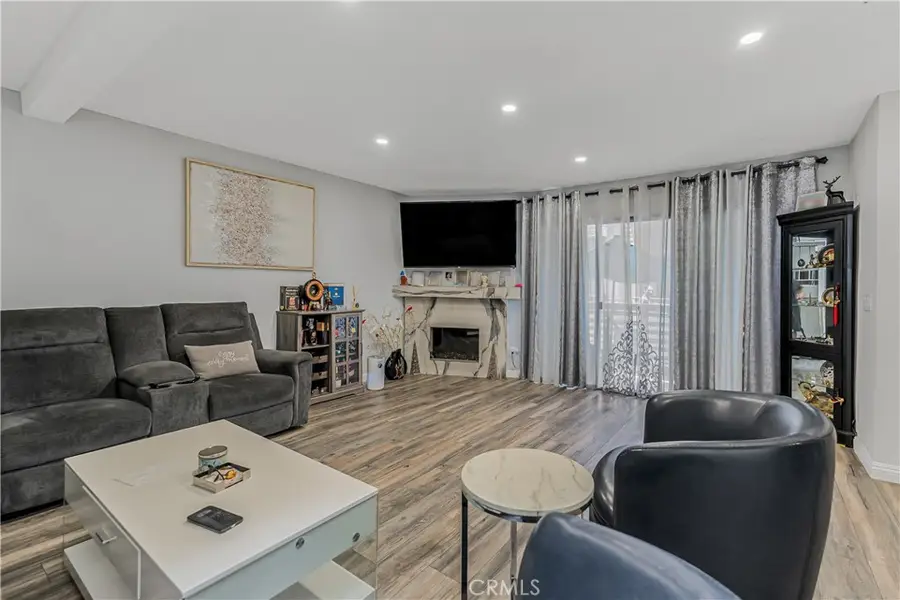 10009 Topanga Canyon Boulevard #5, Chatsworth, CA 91311 - #2