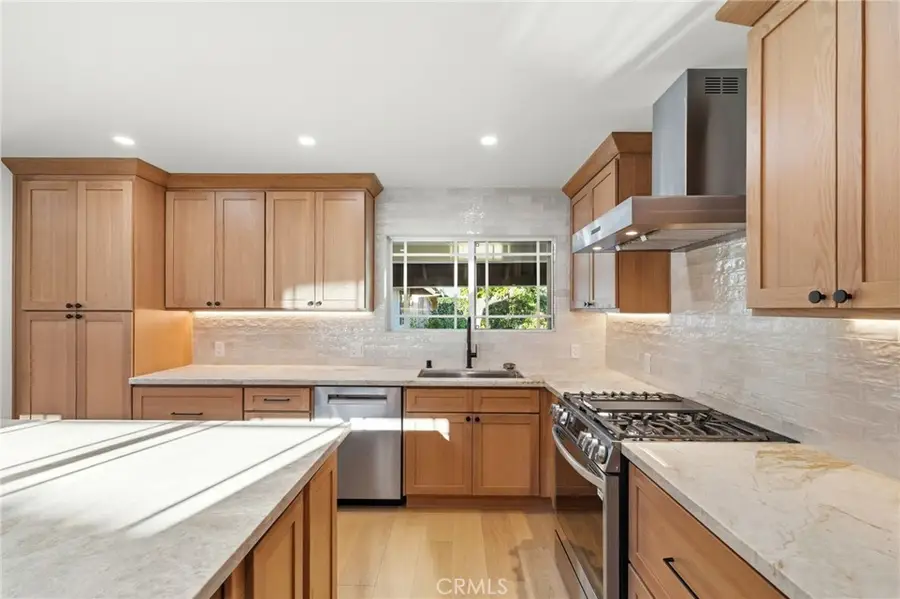 18912 Halsted Street, Northridge, CA 91324 - #3