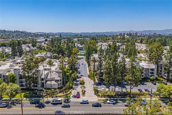 5565 Canoga #117, Woodland Hills, CA 91367