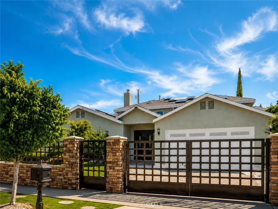 11138 Collett, Granada Hills, CA 91344 - #3