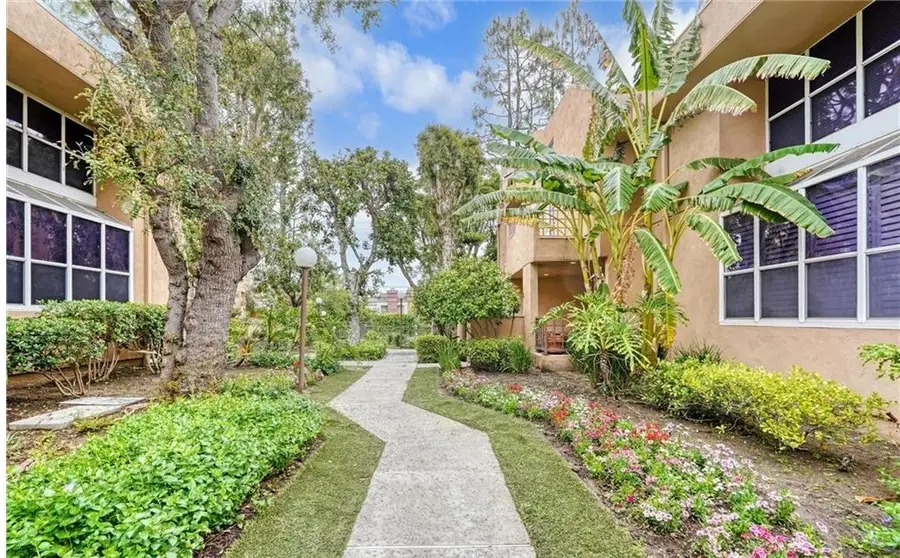 18730 Hatteras #43, Tarzana, CA 91356 - #2