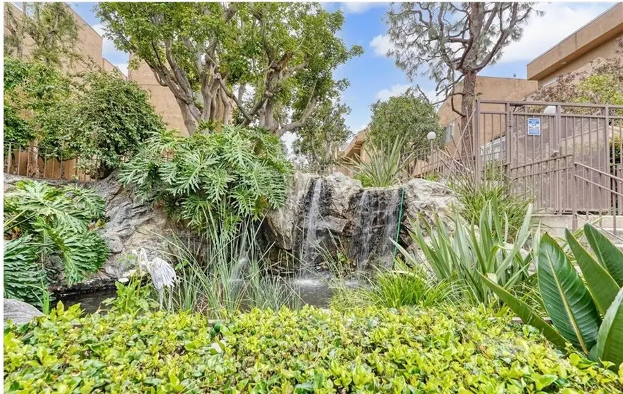 18730 Hatteras #43, Tarzana, CA 91356 - #3