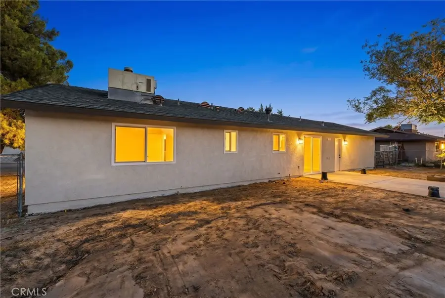 16114 Valeport, Lancaster, CA 93535 - #2