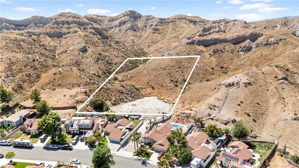 15221 Poppy Meadow, Canyon Country, CA 91387 - #1