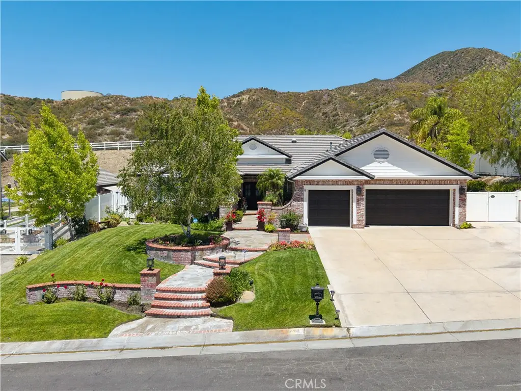 15263 Saddleback, Canyon Country, CA 91387 - #1