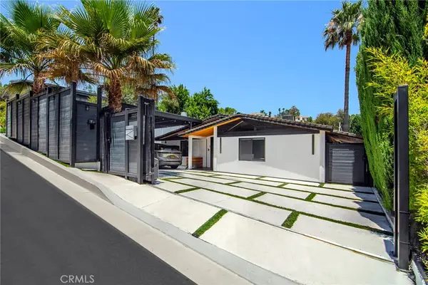 22253 Flanco Road, Woodland Hills, CA 91364