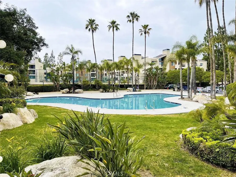 5545 Canoga Avenue #220, Woodland Hills, CA 91367 - #3