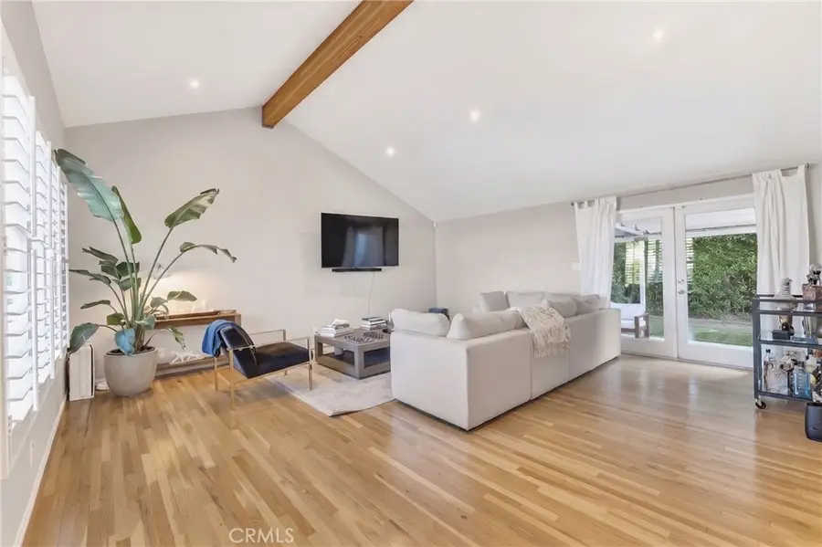 6458 Hanna, Woodland Hills, CA 91303 - #3