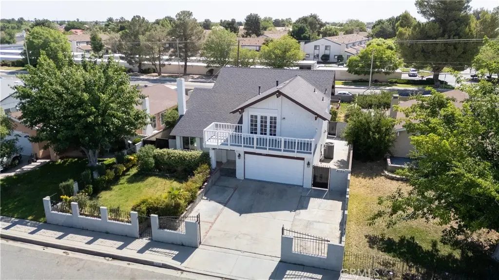 44520 Fenhold, Lancaster, CA 93535 - #1