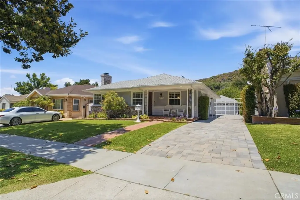 2049 E Glenoaks, Glendale, CA 91206 - #1