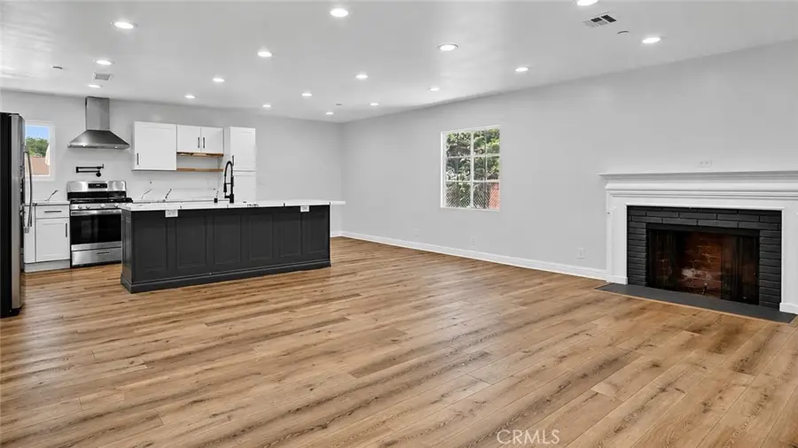 7032 Penfield, Winnetka, CA 91306 - #3