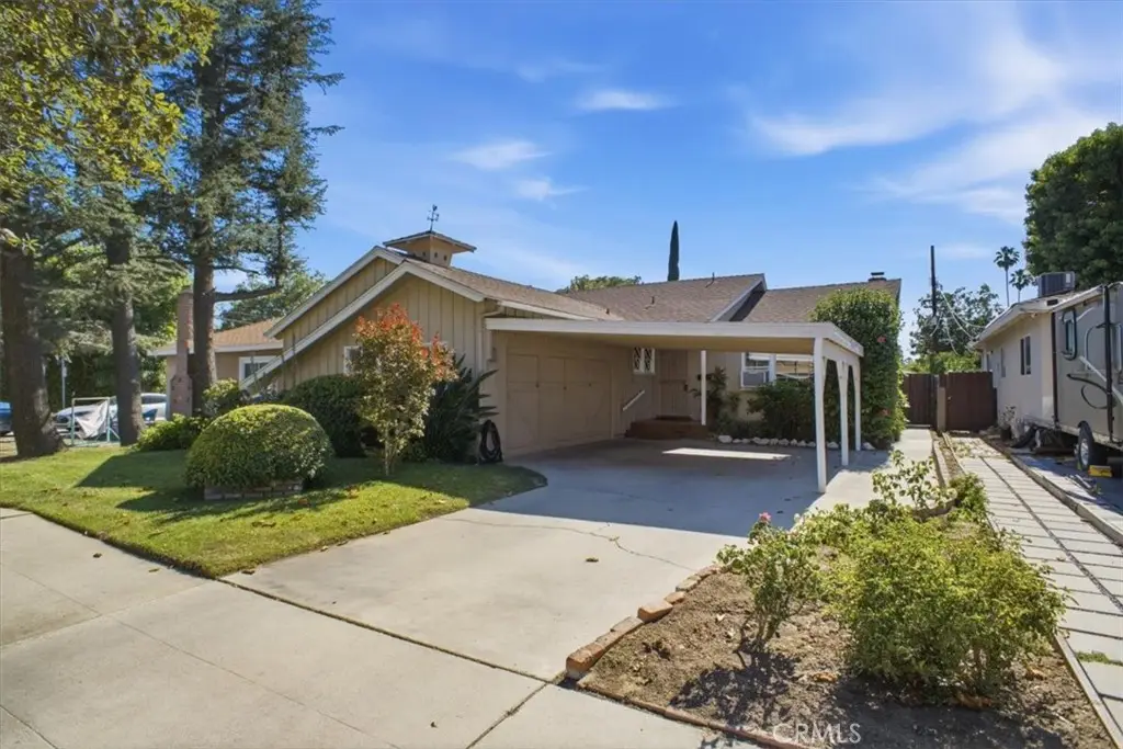 7007 Whitaker, Lake Balboa, CA 91406 - #1