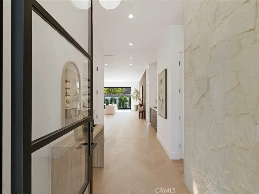 5814 Graves Avenue, Encino, CA 91316 - #3