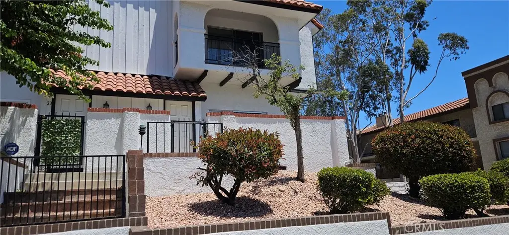 10030 Owensmouth #24, Chatsworth, CA 91311 - #1