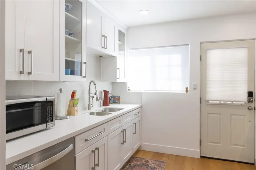 6036 Lindley, Encino, CA 91316 - #2