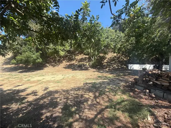 3511 Beverly Glen Boulevard, Sherman Oaks, CA 91423