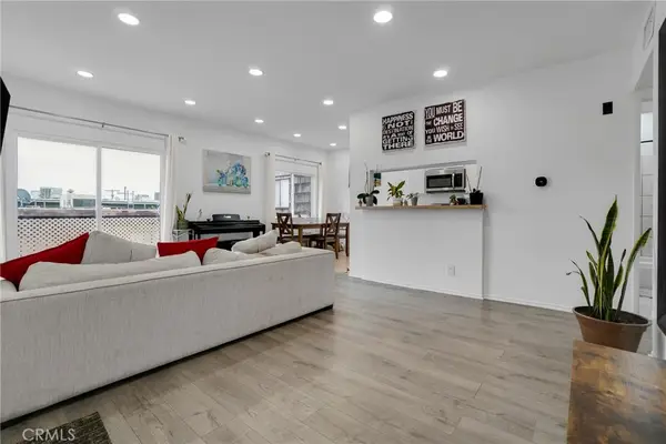 15516 Nordhoff Street #217, North Hills, CA 91343