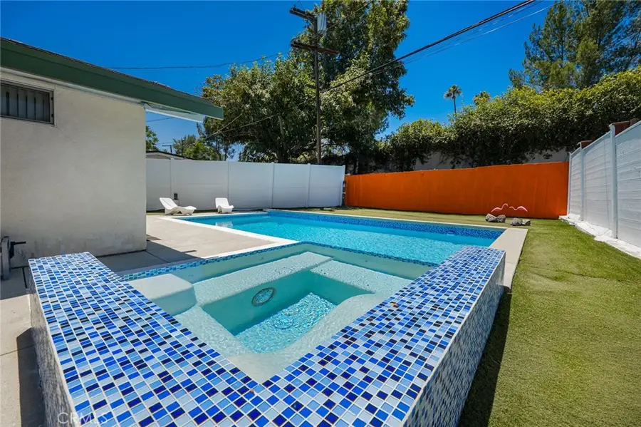 19800 Friar, Woodland Hills, CA 91367 - #3