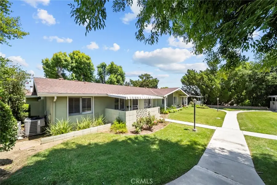 19157 Avenue Of The Oaks #A, Newhall, CA 91321 - #3