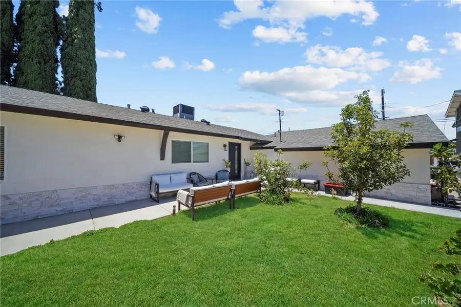 23817 Victory Boulevard, West Hills, CA 91307 - #3