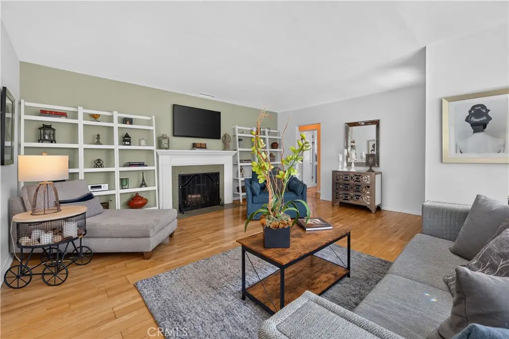 1426 N Buena Vista, Burbank, CA 91505 - #1
