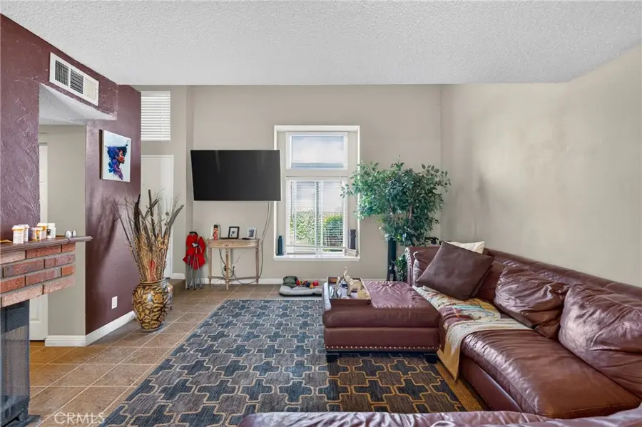 1974 E Lynwood Drive #10E, San Bernardino, CA 92404 - #3
