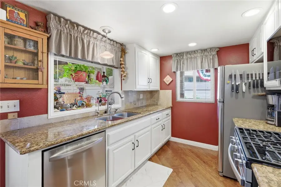 20002 Avenue Of The Oaks, Newhall, CA 91321 - #2