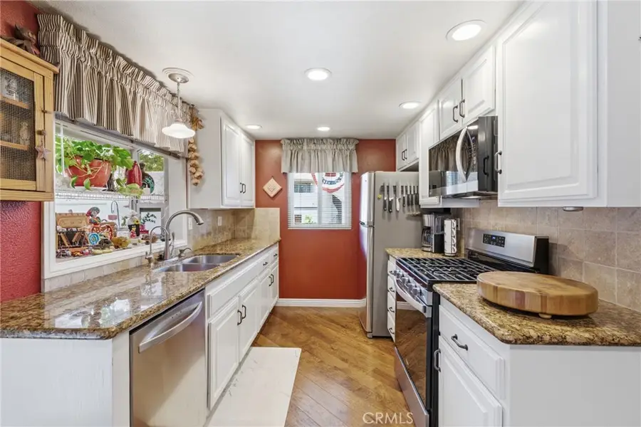 20002 Avenue Of The Oaks, Newhall, CA 91321 - #3