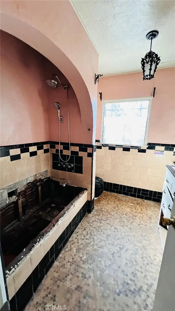 1207 S Chavez, Burbank, CA 91506 - #3