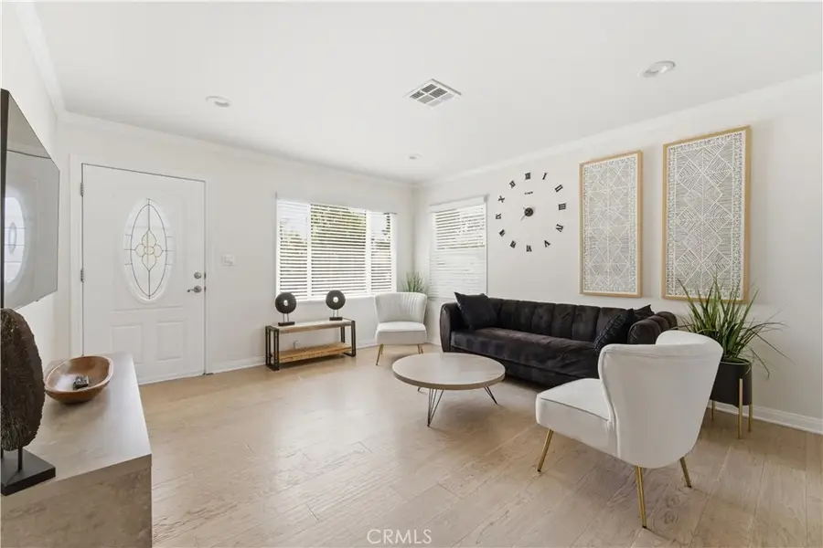 6501 Charlesworth Avenue, North Hollywood, CA 91606 - #2